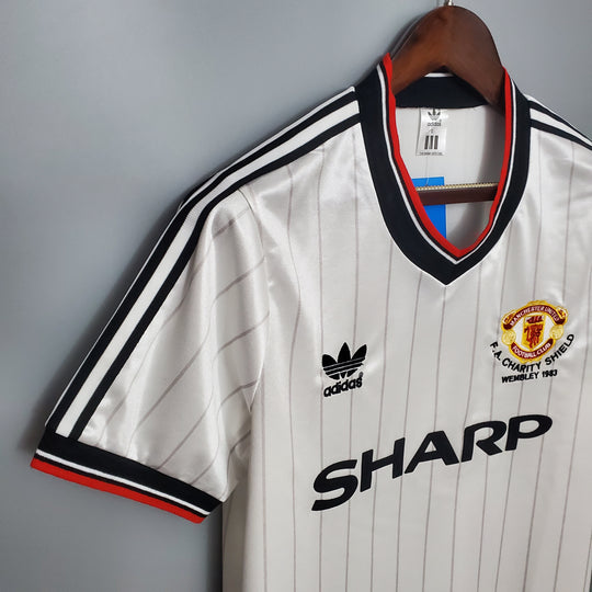 MANCHESTER UNITED 1982-1984 UDEBANE TRØJE