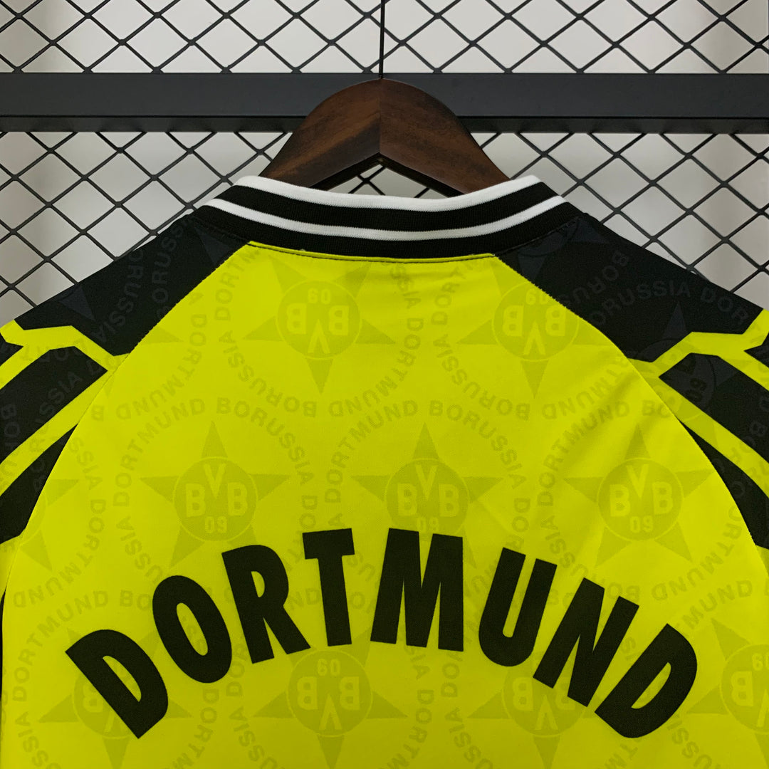 BORUSSIA DORTMUND 1994–1995  HJEMME TRØJE