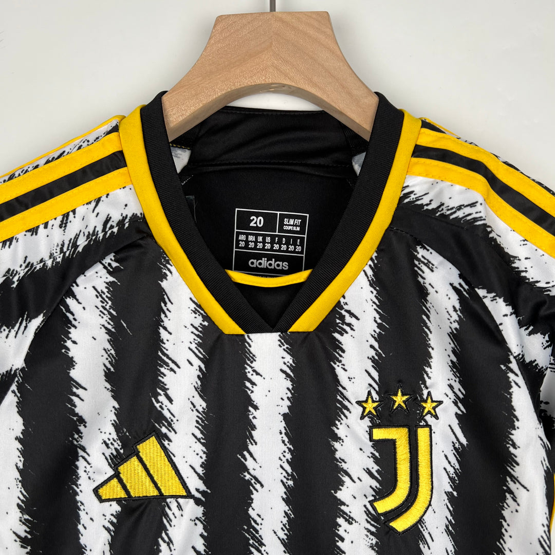 JUVENTUS 2023 - 2024 HJEMME TRØJE TIL BØRN