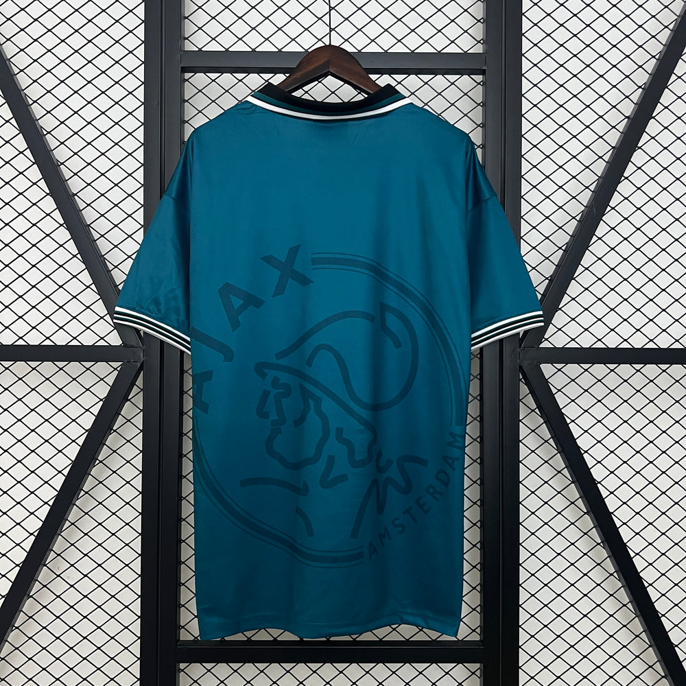 AJAX 1995 - 1996 UDEBANE TRØJE