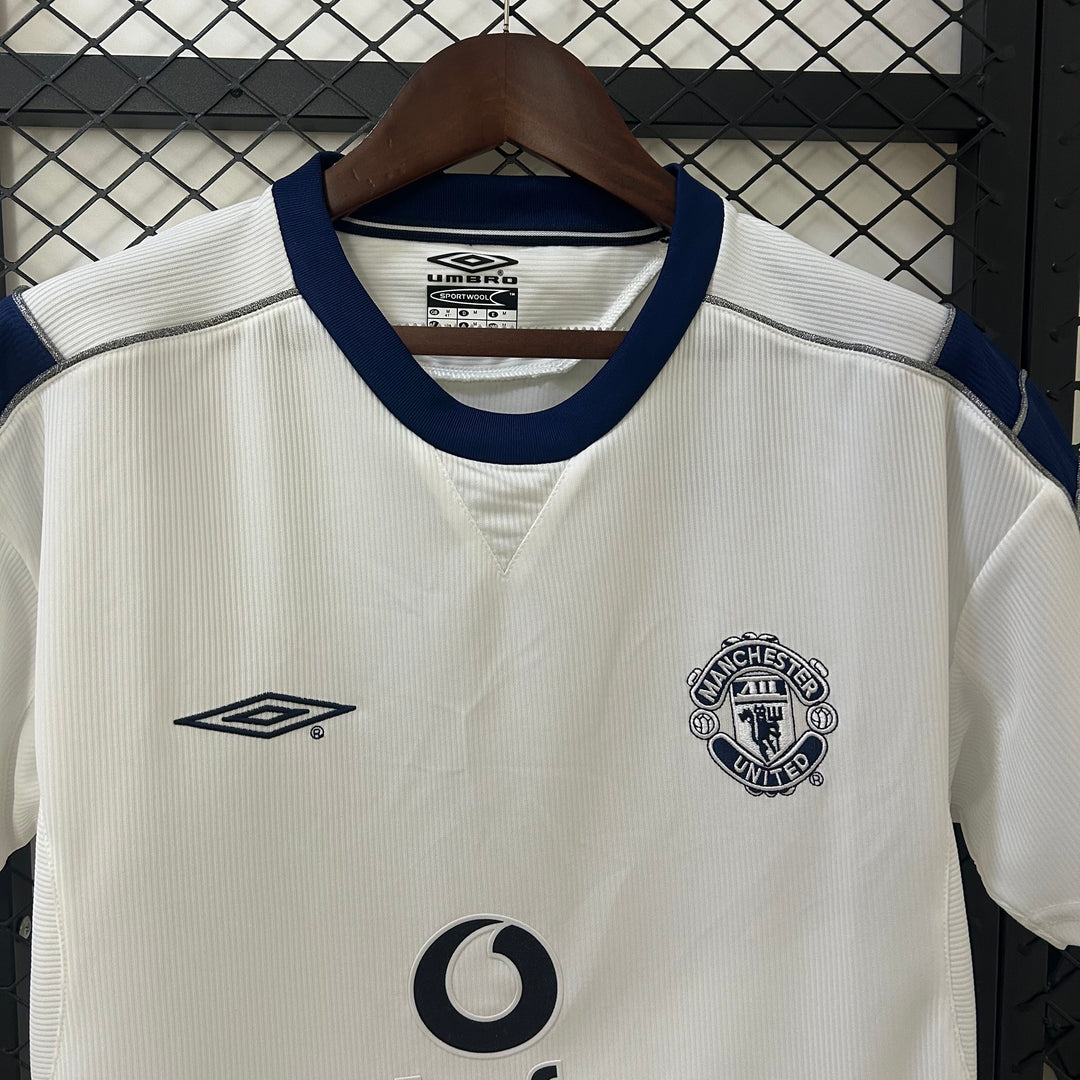 MANCHESTER UNITED 2000-2001 UDEBANE TRØJE