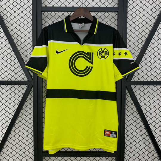 BORUSSIA DORTMUND 1996–1997 HJEMME TRØJE