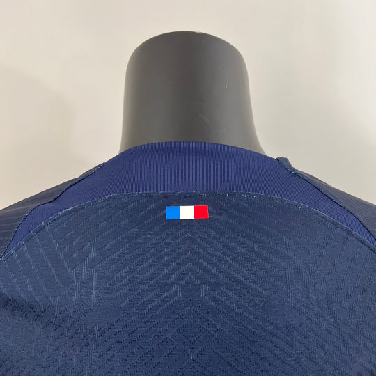 PARIS SAINT-GERMAIN 2023 - 2024 HJEMME TRØJE PLAYER EDITION