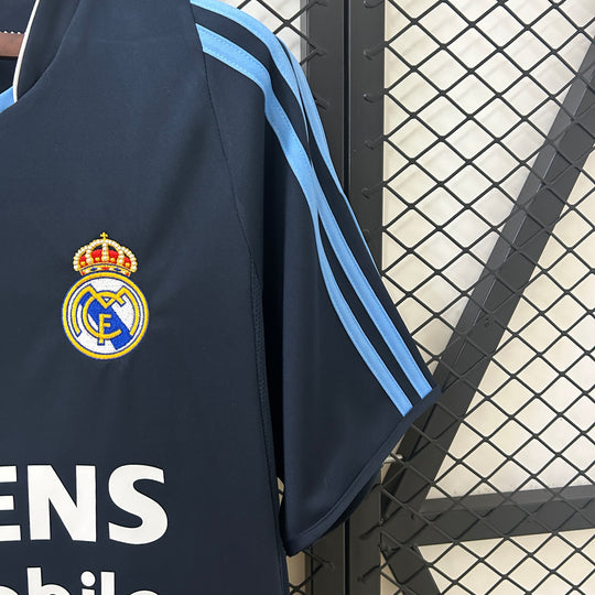 REAL MADRID 2003–2004 UDEBANE TRØJE