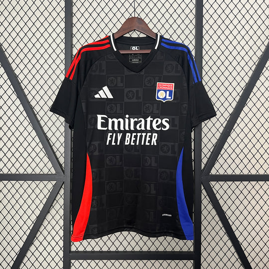 OLYMPIQUE LYONNAIS 2024 - 2025 UDEBANE TRØJE