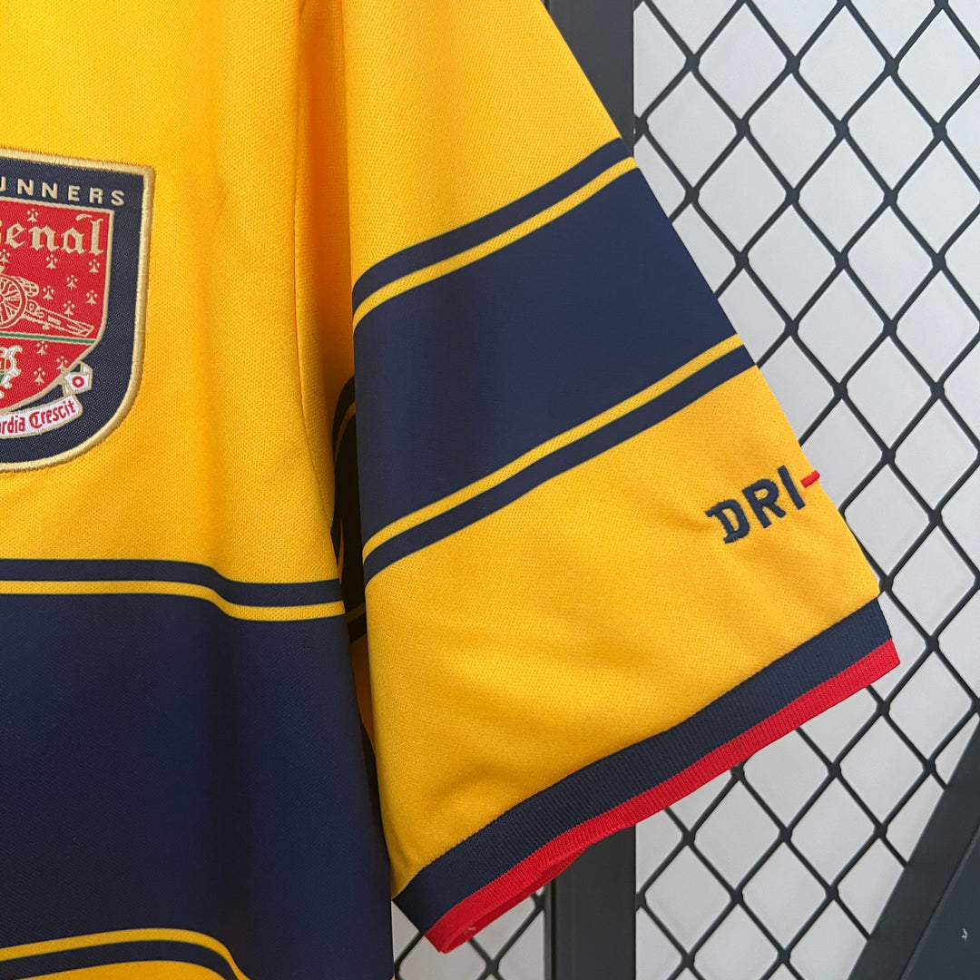 ARSENAL 1997 - 1998 UDEBANE TRØJE