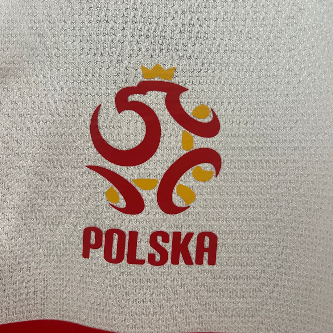 POLEN 2012 EM HJEMME TRØJE