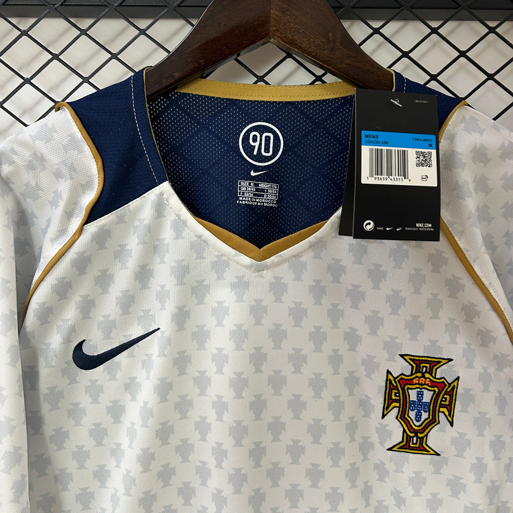PORTUGAL 2004 UDEBANE TRØJE