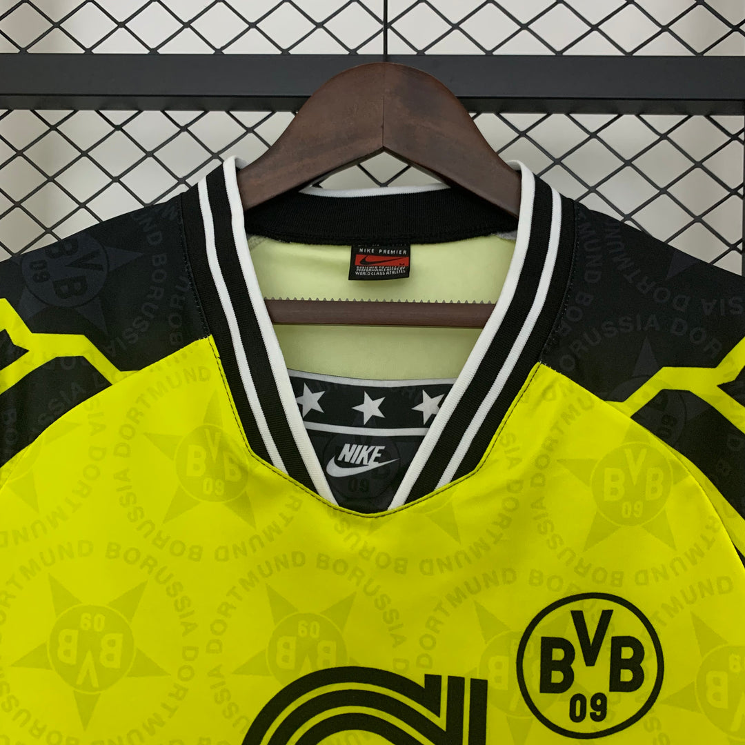 BORUSSIA DORTMUND 1994–1995  HJEMME TRØJE