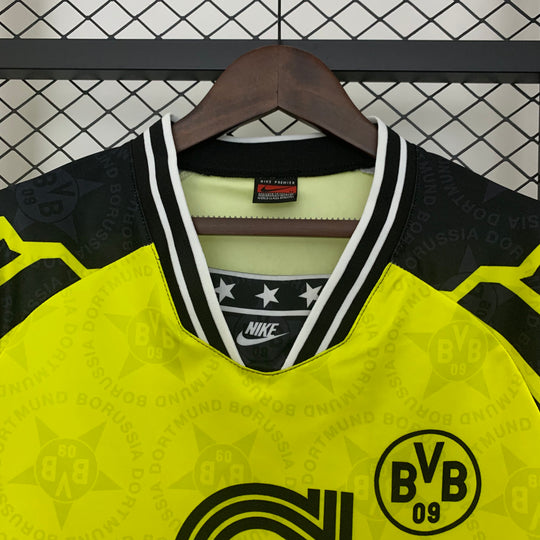 BORUSSIA DORTMUND 1994–1995  HJEMME TRØJE