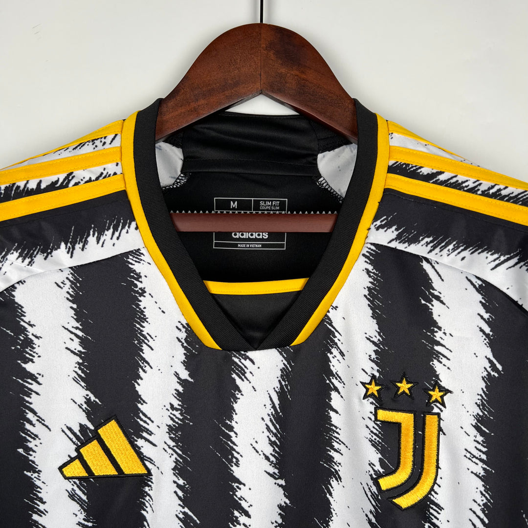 JUVENTUS 2023 - 2024 HJEMME TRØJE