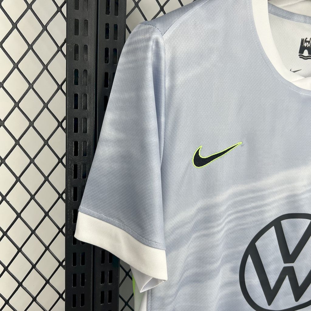 VfL Wolfsburg 2025-2026 UDEBANE TRØJE