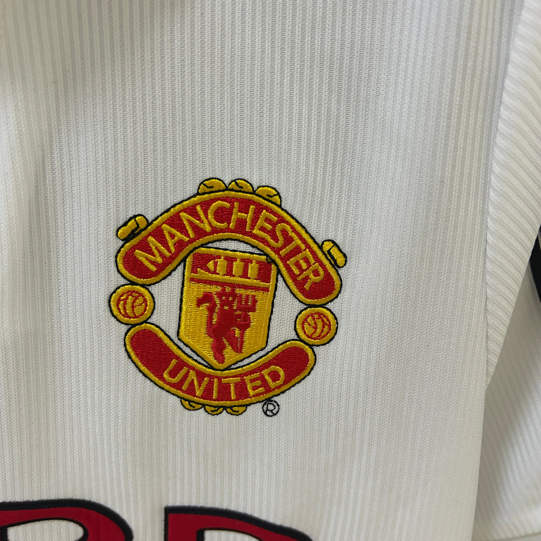 MANCHESTER UNITED 1998 - 1999 COMMEMORATIVE EDITION