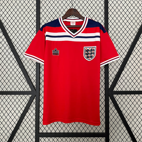 ENGLAND 1982 UDEBANE TRØJE