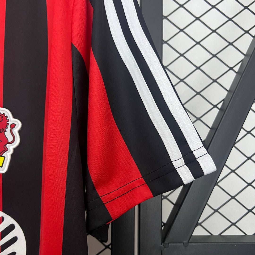 BAYER 04 LEVERKUSEN 2001–2002 HJEMME TRØJE