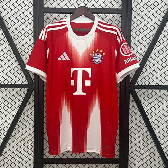 BAYERN MUNICH 2025–2026 HJEMME TRØJE