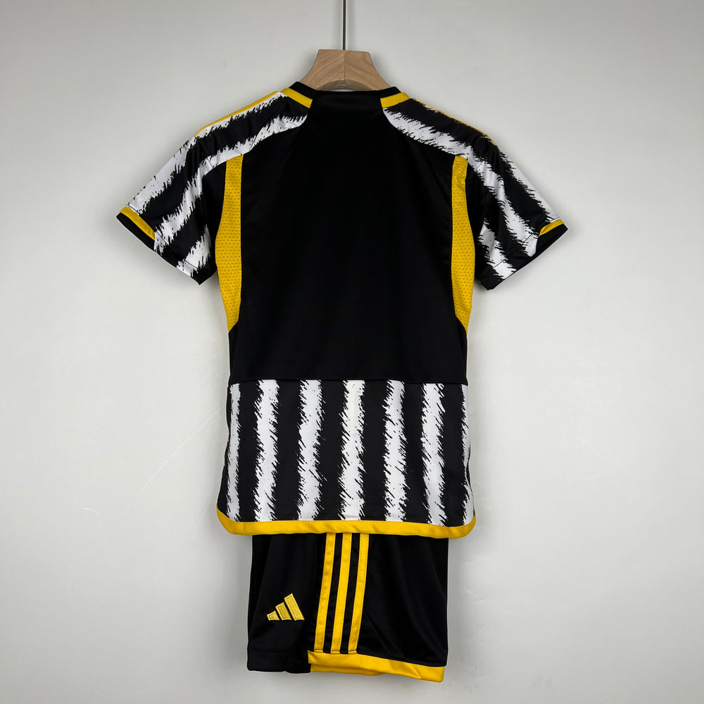 JUVENTUS 2023 - 2024 HJEMME TRØJE TIL BØRN