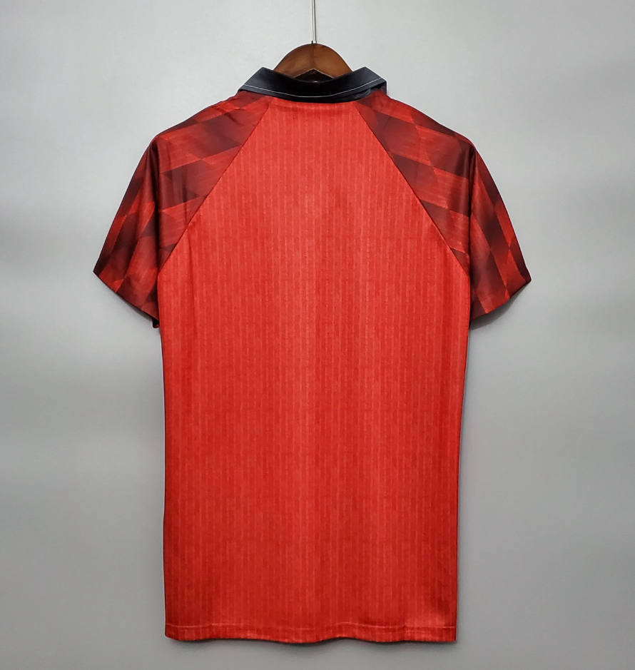 MANCHESTER UNITED 1996 - 1997 HJEMME TRØJE