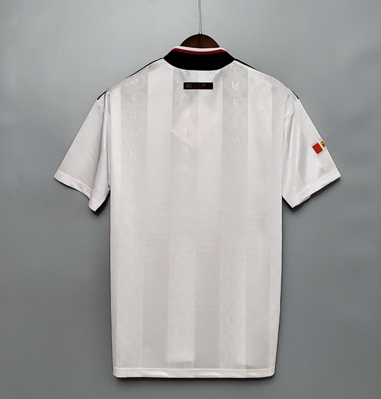 MANCHESTER UNITED 1998 - 1999 UDEBANE TRØJE