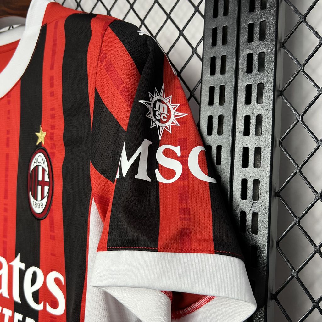 AC MILAN 2024 - 2025 HJEMME TRØJE
