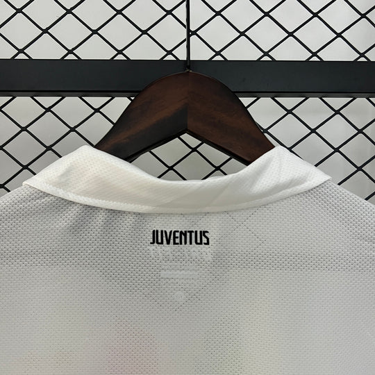 JUVENTUS 2010 - 2011 UDEBANE TRØJE