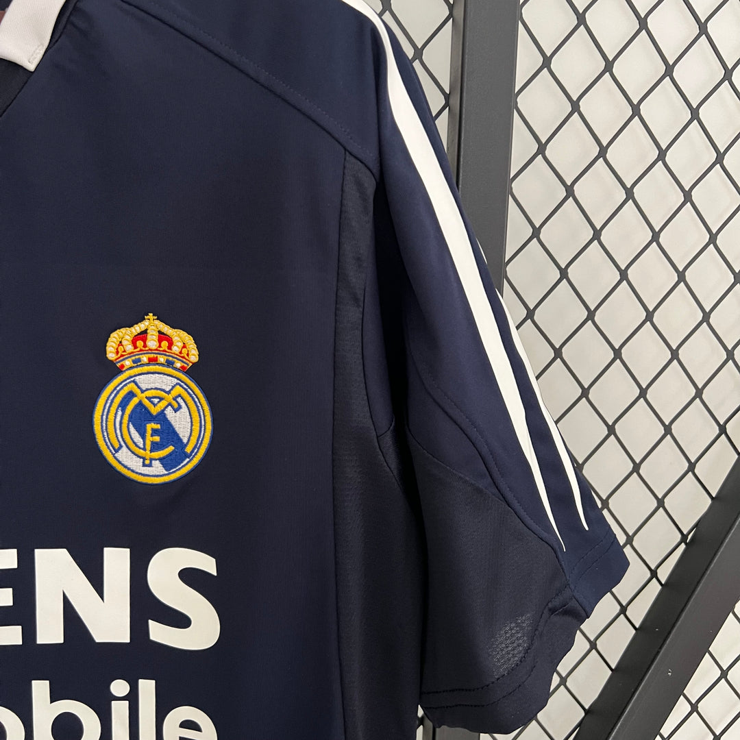 REAL MADRID 2004 - 2005 UDEBANE TRØJE