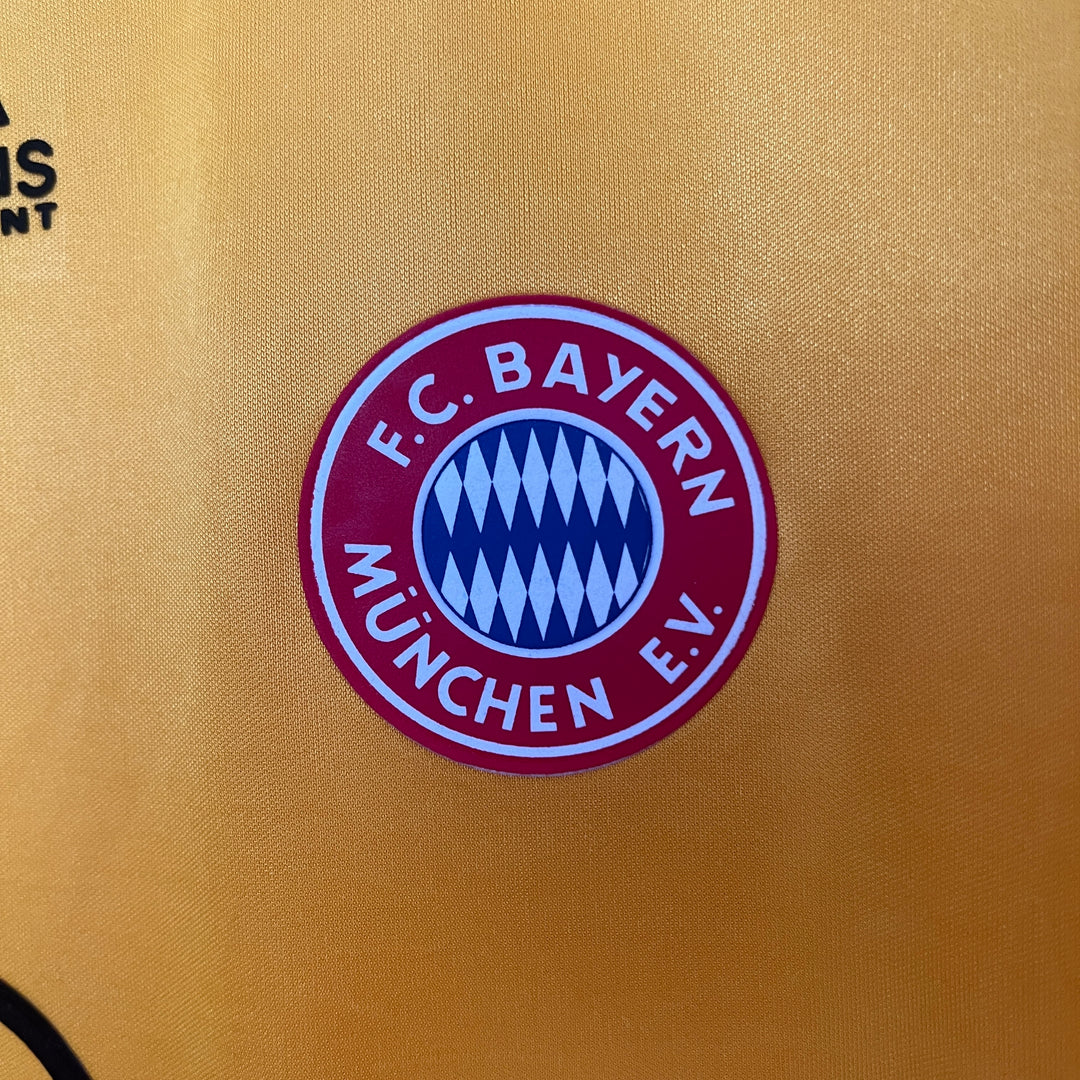 BAYERN MUNICH 1993-1994 UDEBANE TRØJE