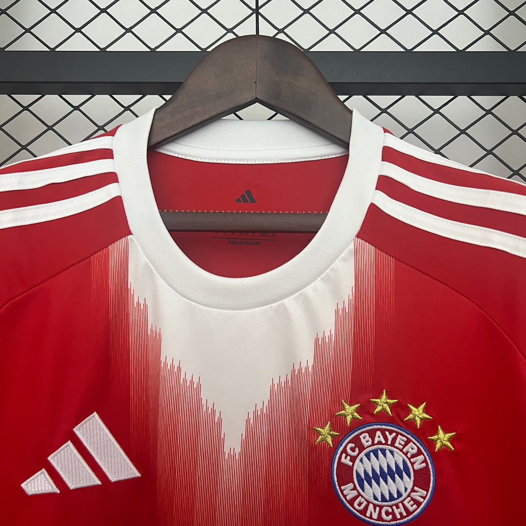 BAYERN MUNICH 2025–2026 HJEMME TRØJE