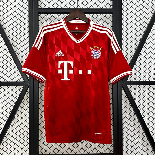 BAYERN MUNICH 2013–2014  HJEMME TRØJE