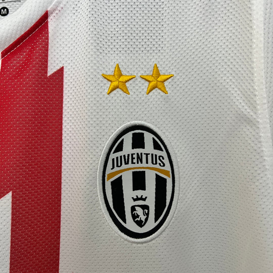 JUVENTUS 2010 - 2011 UDEBANE TRØJE