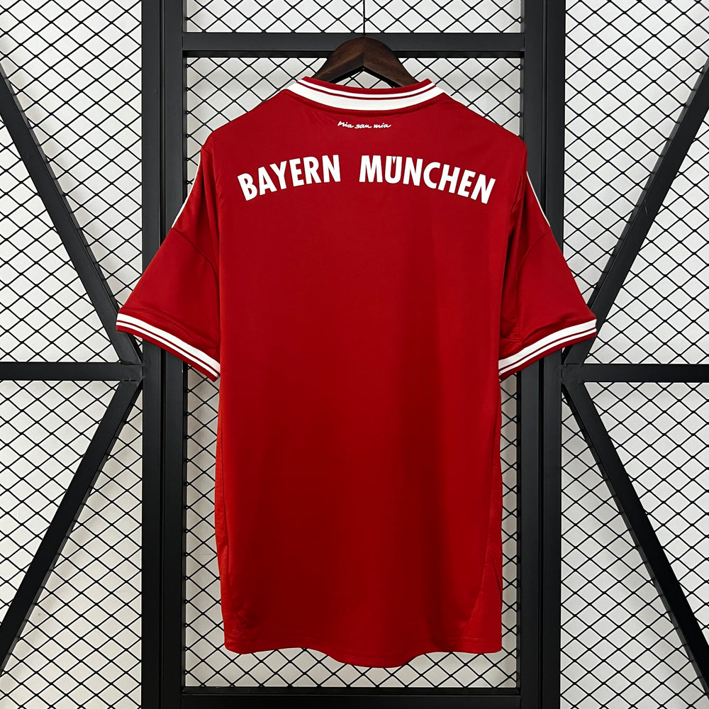 BAYERN MUNICH 2013–2014  HJEMME TRØJE