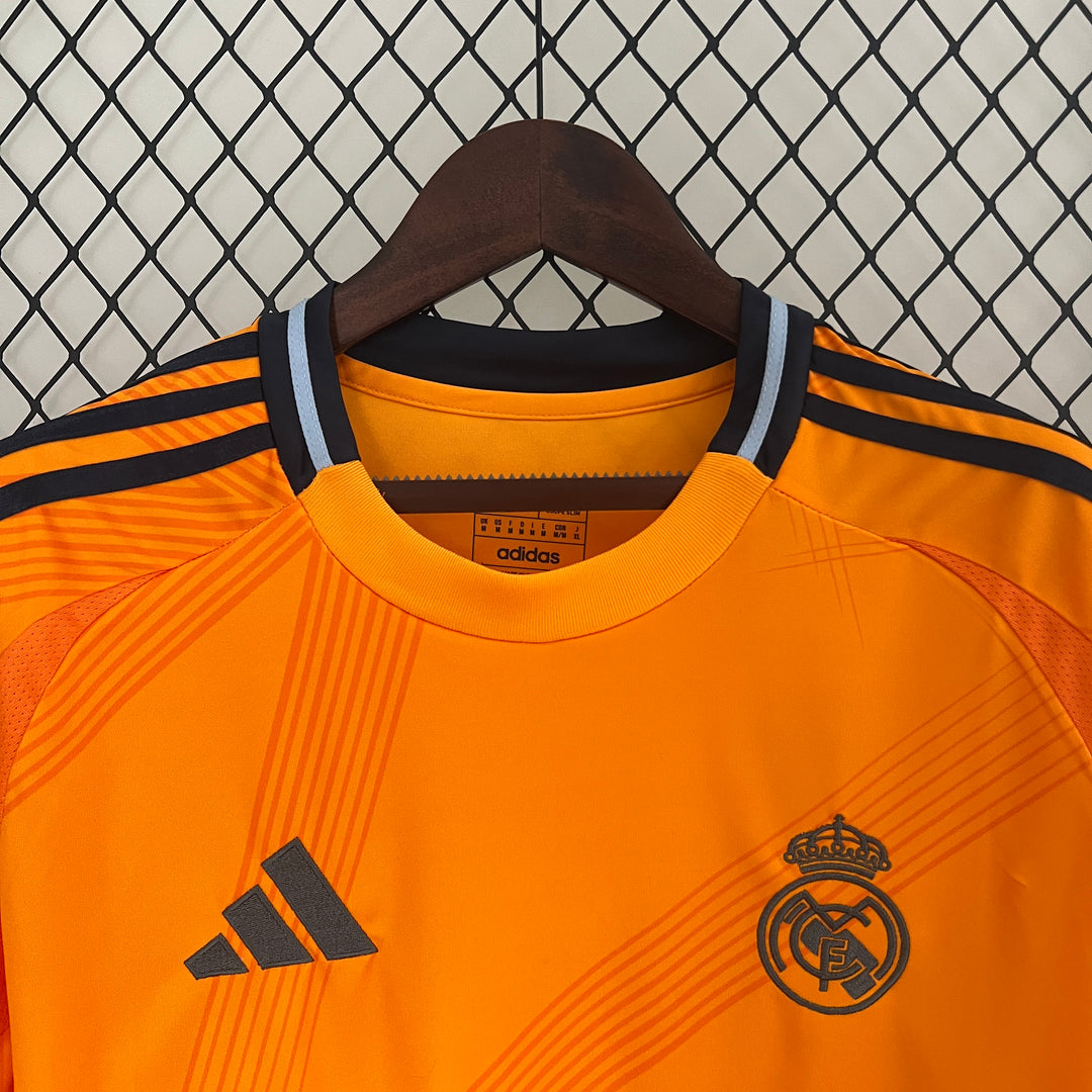REAL MADRID 2024 - 2025 UDEBANE TRØJE