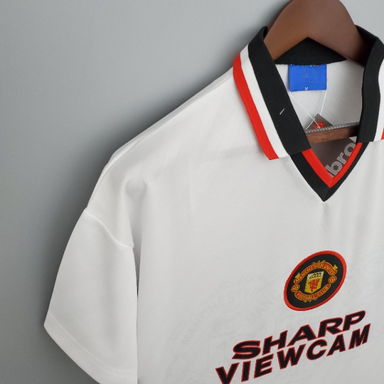 MANCHESTER UNITED 1996 - 1997 UDEBANE TRØJE