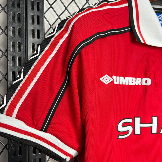 MANCHESTER UNITED 1998 - 1999 HJEMME TRØJE