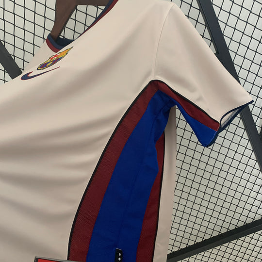 BARCELONA 1998 - 1999 UDEBANE TRØJE