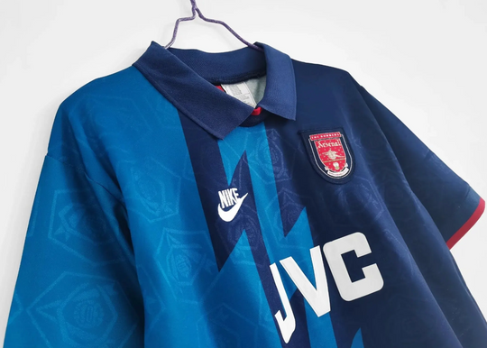 ARSENAL 1995 - 1996 UDEBANE TRØJE