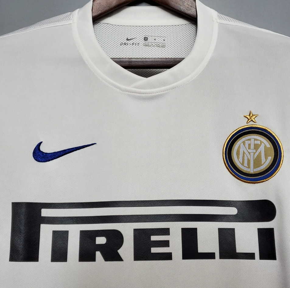 INTER MILAN 2010 - 2011 UDEBANE TRØJE