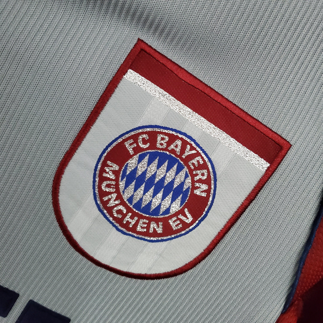 BAYERN MUNICH 1998 - 1999 UDEBANE TRØJE