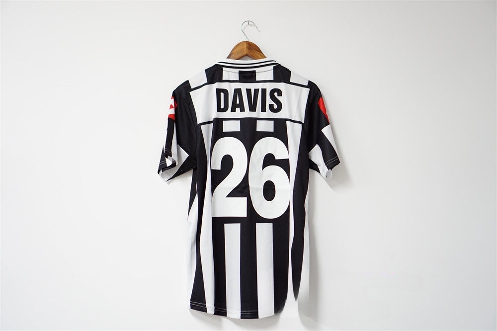 JUVENTUS 2001 - 2002 HJEMME TRØJE